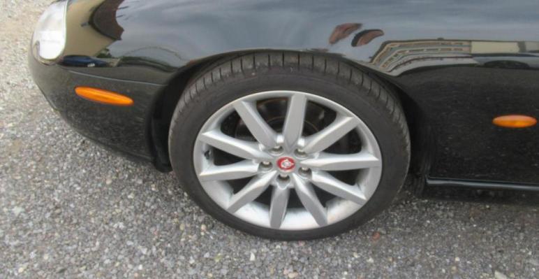 Jaguar XKR 363 CV 97000 KMS