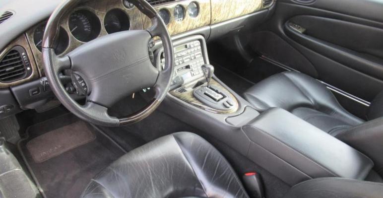 Jaguar XKR 363 CV 97000 KMS