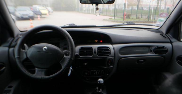 Renault Mégane Coupé 1.9 DCI 8V TURBO