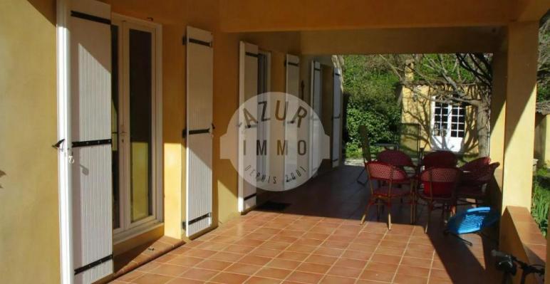 Villa T6/7 sur 1000 m2 terrain avec piscine
