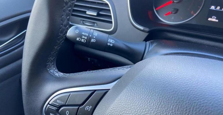 Renault Mégane IV BLUE DCI 115CV BUSINESS EDC